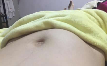 孕妇二个月肚子有多大(怀孕2个月的症状和表现)