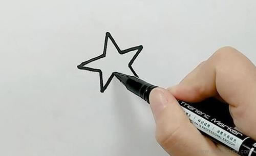 五角星的画法 简易五角星的画法