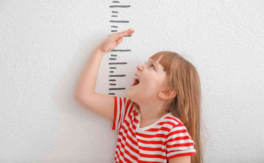 2022儿童标准身高和体重对应表什么样(孩子1-18岁骨龄身高表)