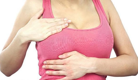 来月经胸部会胀痛怎么回事(女性月经期间胸痛可能是不孕的前兆吗)