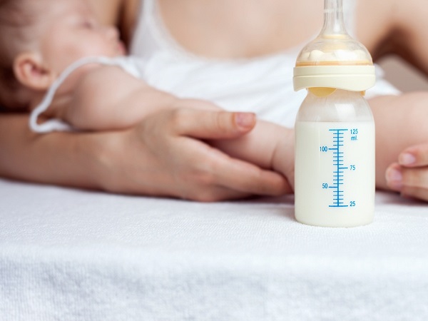 母乳晚上喂奶瓶可不可以(奶瓶母乳喂养的坏处)