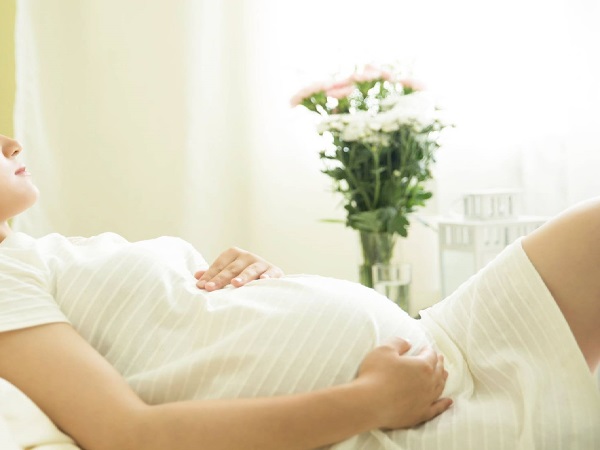 孕妇的8个正确睡姿图片一览(怀孕睡姿需要注意什么)
