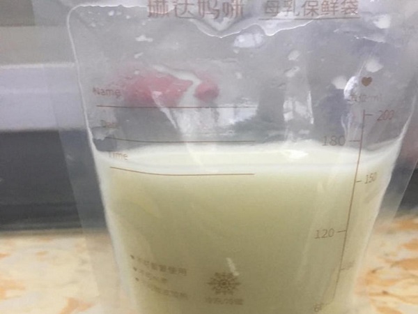 怎么判断冰冻母乳坏没坏(冰冻母乳的注意事项)