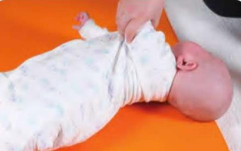 新生儿25个益智互动游戏 让新生儿宝宝越来越聪明