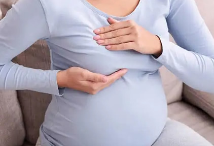 孕早期胸变大必生女孩是真的吗(怀男宝和女宝乳房变化)