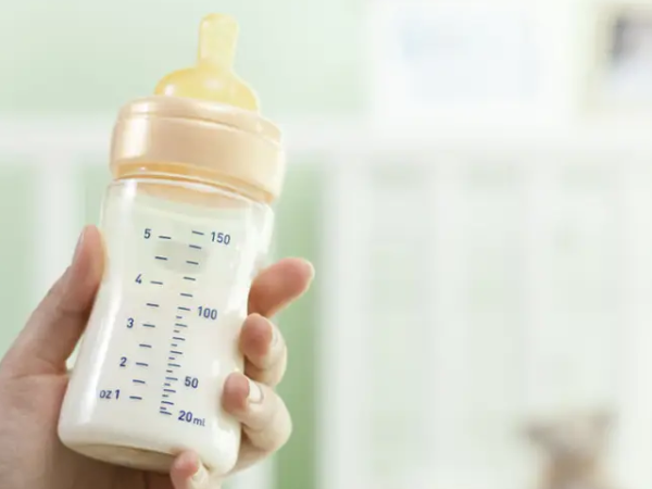 1-12个月宝宝喂奶量大全(宝宝奶量上不去怎么办)