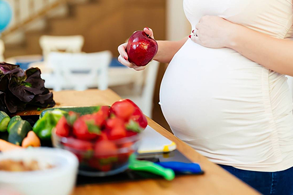 孕妇降转氨酶最快的十种食物 转氨酶高孕妇可不可以吃坚果