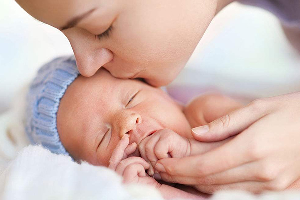 新生儿奶粉用量对照表 婴儿奶粉配水比例