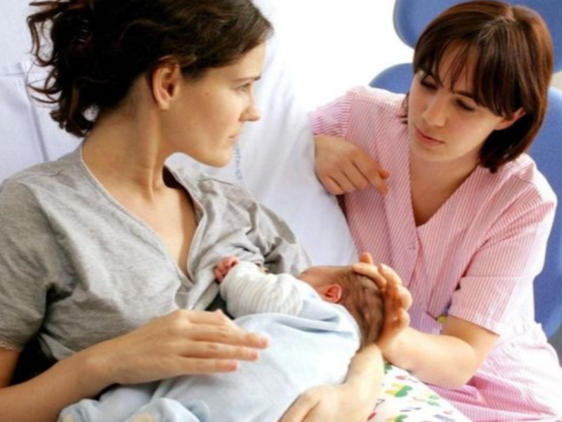 母乳喂养对妈妈的好处和坏处(产后保健服务指南)
