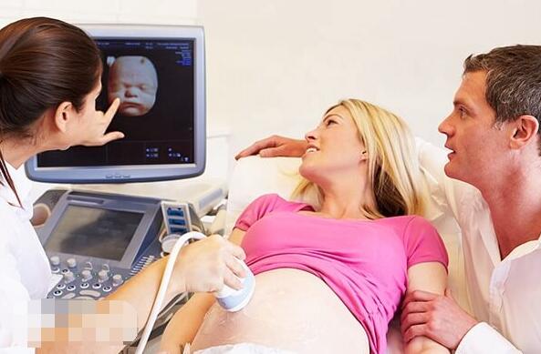孕期胎儿畸形的原因(胎儿畸形的症状表现)