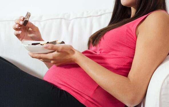 孕妇吃巧克力是否会宫缩(附孕期吃巧克力对胎儿的影响)
