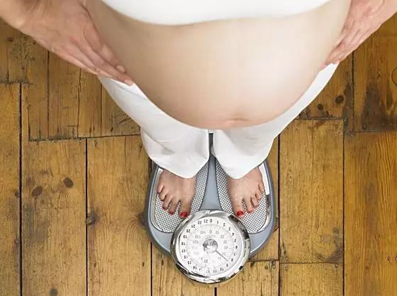 孕妇体重与孕周对照表(孕期各阶段体重参考标准)