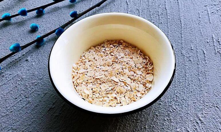 哺乳期可以吃燕麦吗(哺乳期吃燕麦的功效和注意事项)