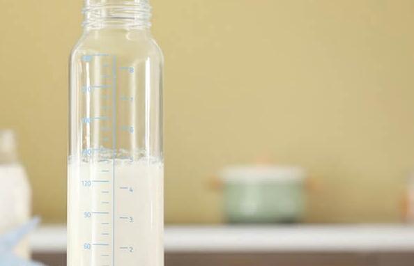 国产热门羊奶粉排行榜10强,为母婴提供更好的营养选择