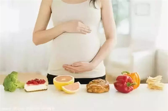 孕吐厉害快坚持不住了怎么办？孕妈妈孕吐厉害吃什么食物能缓解