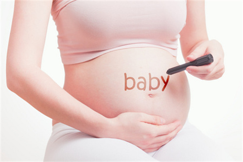 已生女宝的四维彩超单有何特点？分享怀女孩的9个征兆