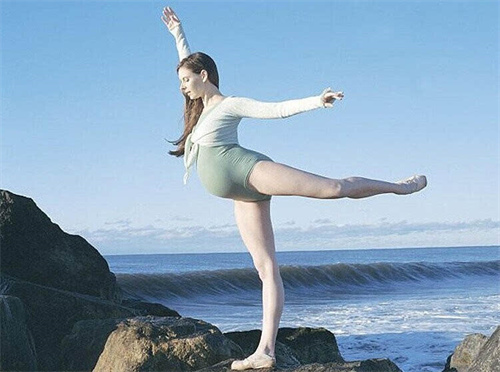 产后肚子松垮怎么办？哺乳期针对性腹部减脂动作（适合新手妈妈）