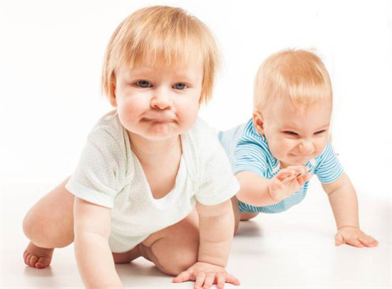 2026马年新生儿起名避坑手册：这些名字千万别踩（附正确思路）