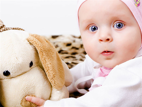 孩子发烧咳嗽≠普通感冒！儿童流感的4个典型症状,一眼区分