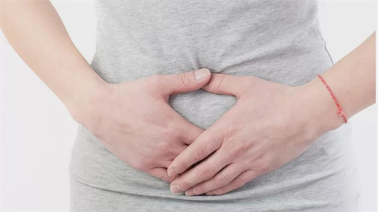 为什么越来越多年轻人不能生孩子？现代生活的影响解析