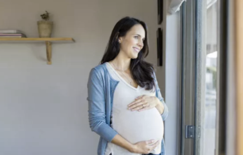 孕妇面部护理全攻略！从成分避雷到日常护肤的安全法则