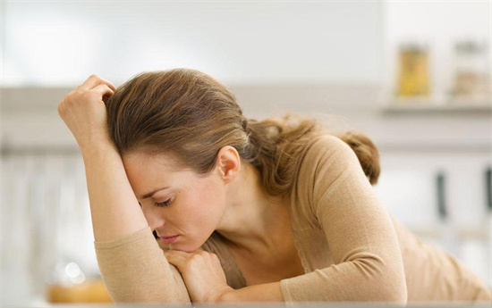 孕期出现褐色分泌物是先兆流产吗？详解原因与正确处理步骤