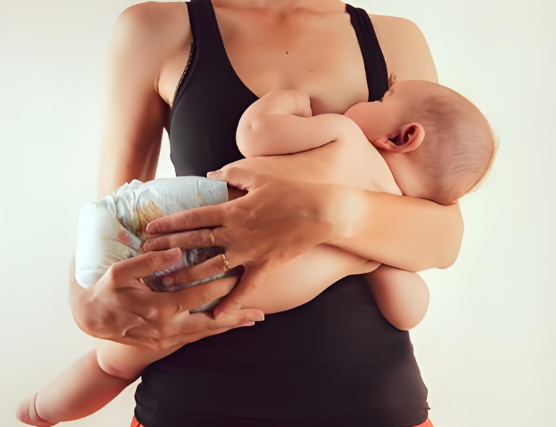 母乳喂养会导致胸部下垂吗？选对哺乳内衣和断奶时机很重要