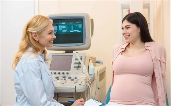 肚子黑线直通胸口是儿子？这条妊娠中线其实人人都有