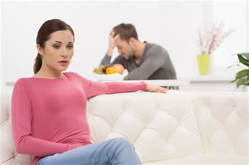 备孕期夫妻关系紧张？别让“造人”任务毁了你们的亲密感