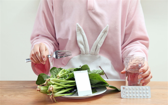 多囊卵巢综合征怎么备孕最快？不吃药自然怀孕的黄金法则