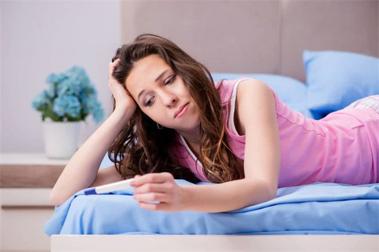 多囊卵巢综合征怎么备孕最快？不吃药自然怀孕的黄金法则