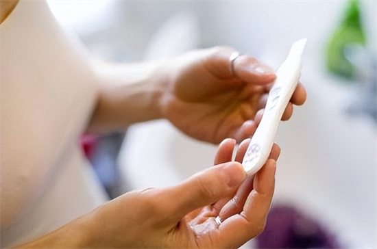 清宫表 vs 现代医学监测：2026年准父母如何科学把控备孕方向