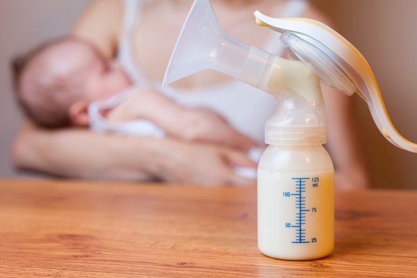 哺乳期母乳男人能喝吗？有没有营养？说出大实话