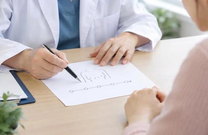副乳长小颗粒怎么去掉？先分清是哪种，别急着挤掉