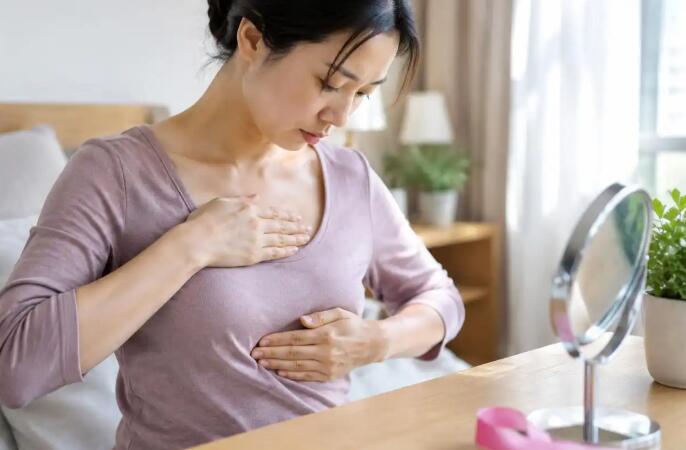 乳腺癌别等发现肿块才后悔！不只是遗传，这5个风险因素也要警惕