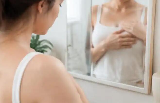 乳房皮肤疼别急着当乳腺癌！看这4个区别，第3种情况尤其不能拖