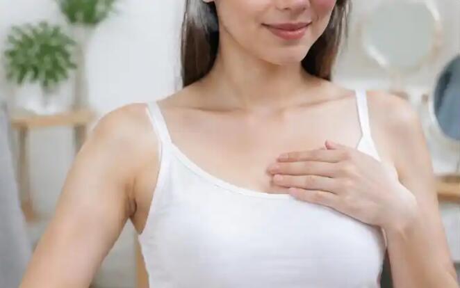 乳房表面疼怎么缓解?不一定是大病,先分清原因再处理