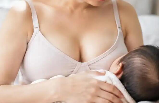 哺乳期乳腺炎别等严重才挂急诊！出现这4个信号别硬扛，教你分清轻重缓急