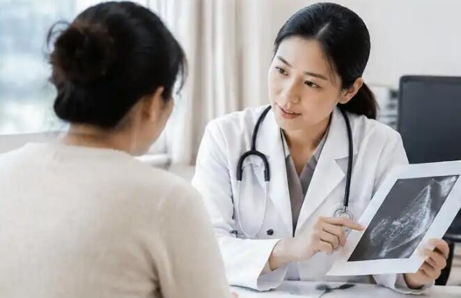 女性乳房疾病别急着都当癌！常见4类乳房问题，看3个危险信号，别耽误检查