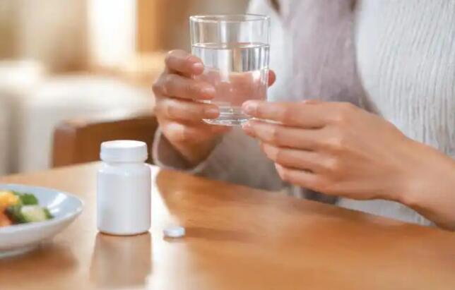 哺乳期乳房胀痛发烧？不一定是堵奶，红肿高热要警惕