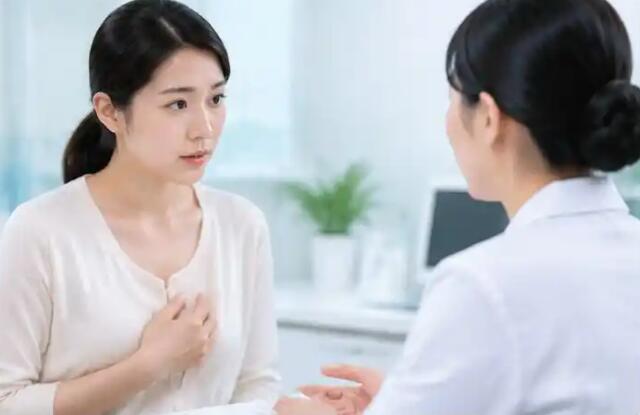 乳头反复裂口还疼，别总当成“磨破了”？这3种情况拖不得