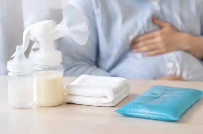 胀奶硬扛不处理，乳房会怎样？医生：别拖到发烧化脓才后悔