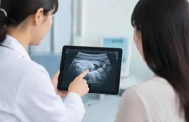 先天性无乳头是怎么回事？医生提醒：别把“乳头内陷”和“真的没有”混为一