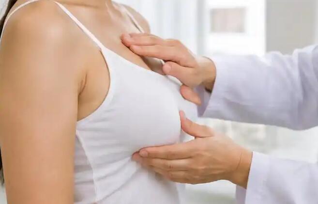 乳腺癌早期查什么能发现？医生提醒：别只盯着一种检查，3类手段各有分工