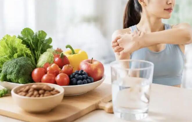 乳房摸到硬块，是乳腺增生还是更麻烦的事？先分清这3种手感再决定要不要慌